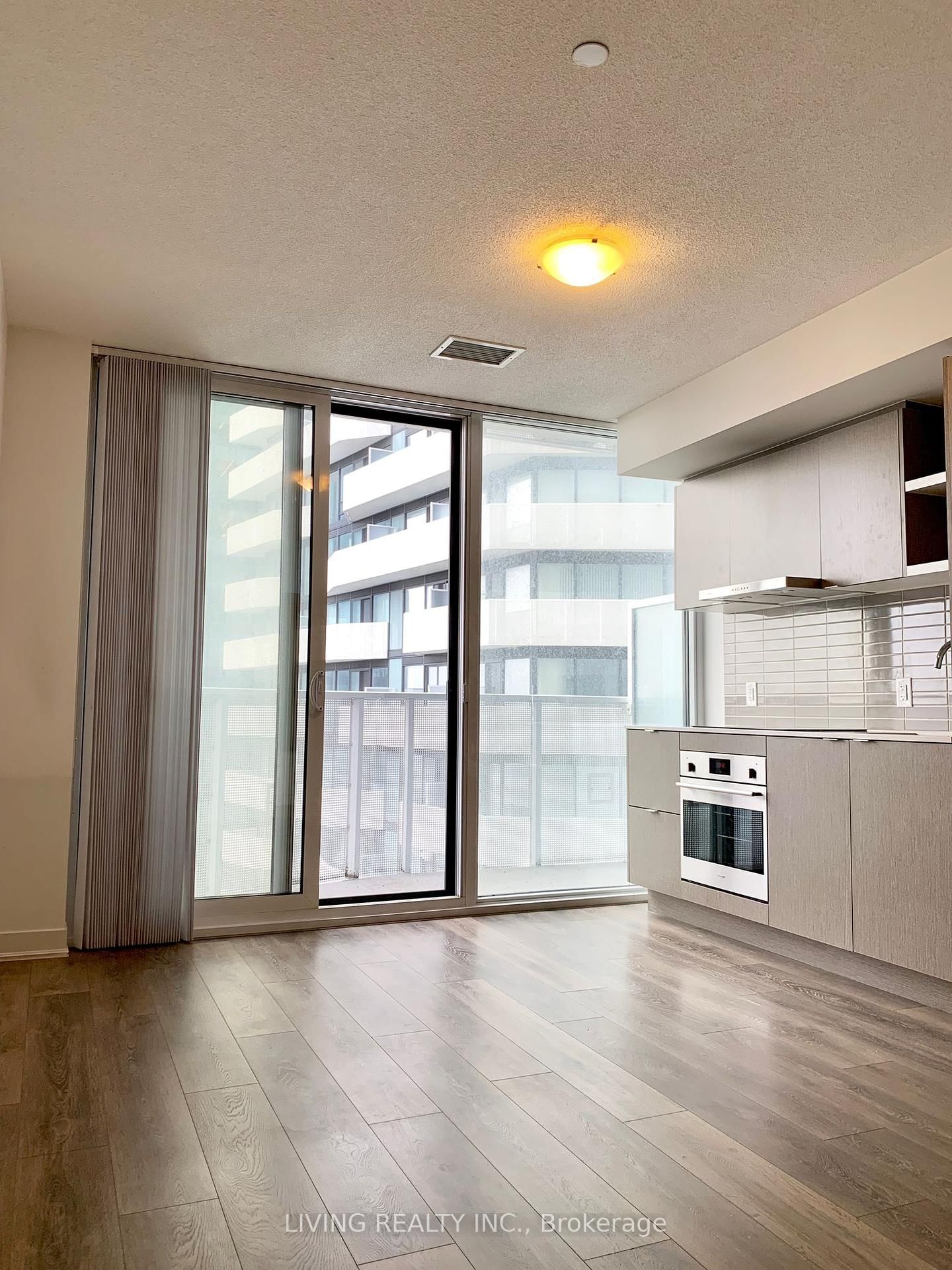 88 Harbour St, unit 3911 for rent - image #2