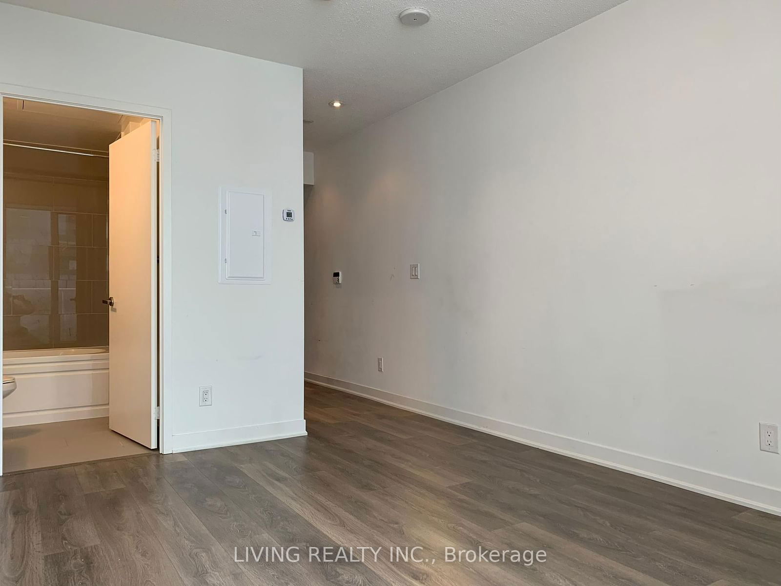 88 Harbour St, unit 3911 for rent - image #3