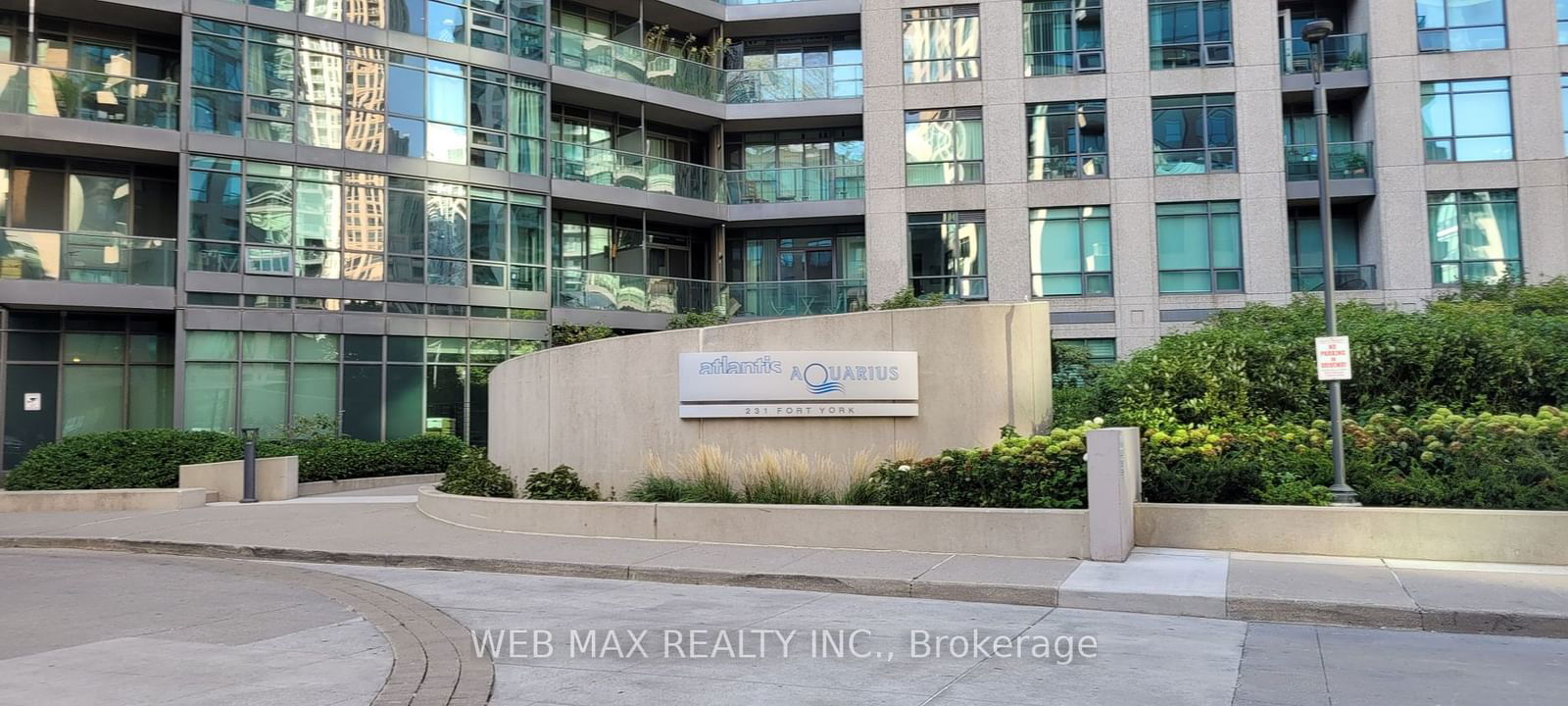 231 Fort York Blvd, unit 1006 for rent - image #2