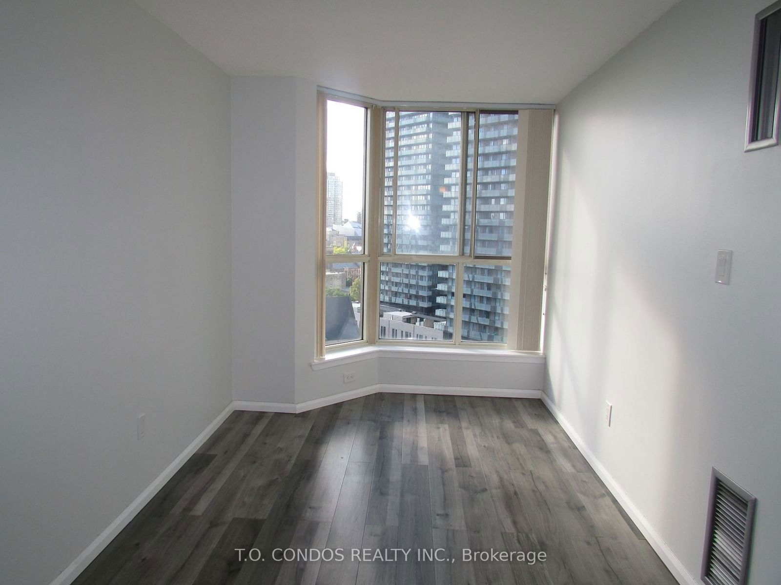 44 St Joseph St, unit 1417 for rent - image #6