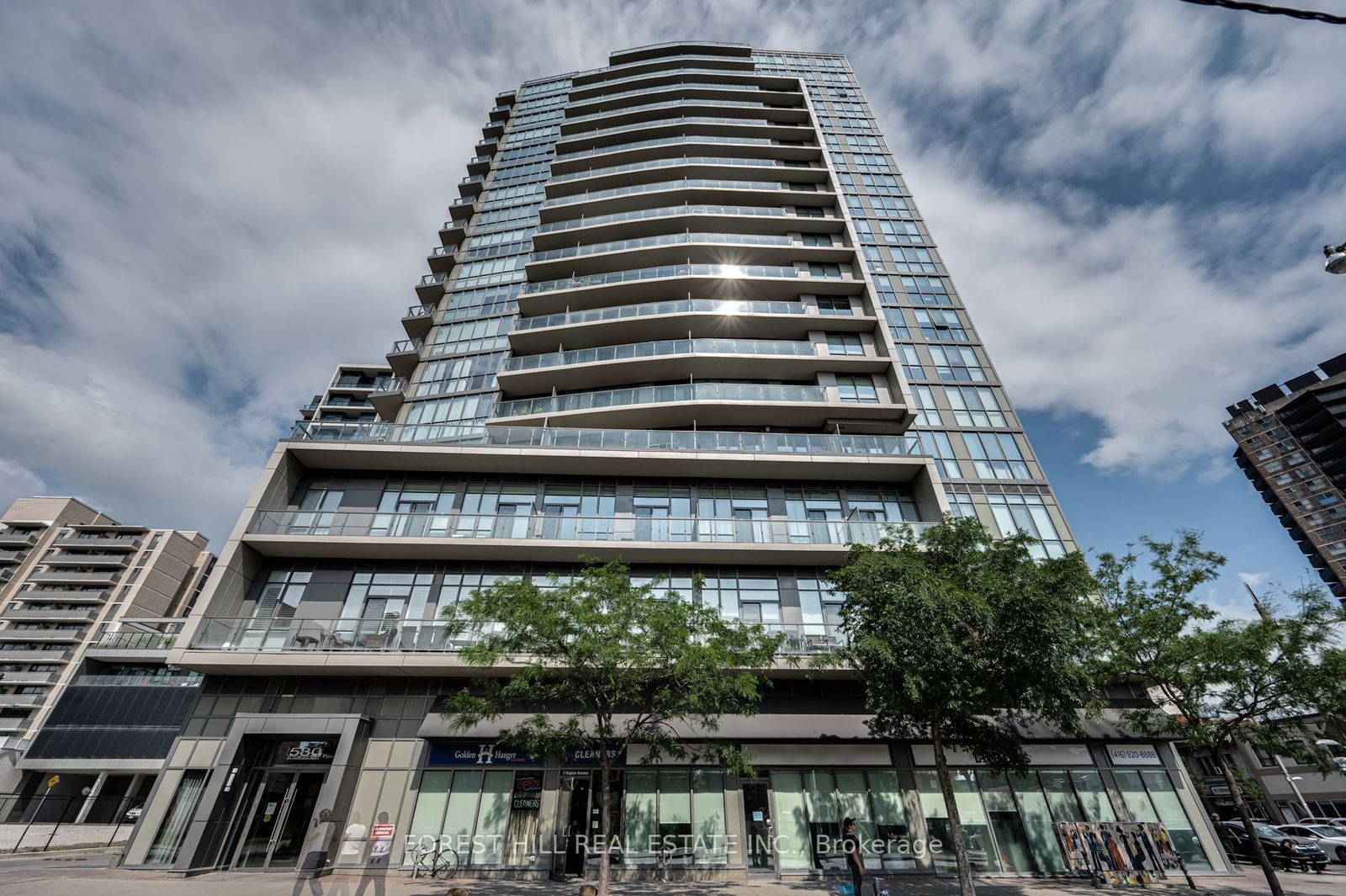 530 St Clair Ave, unit 1401 for sale