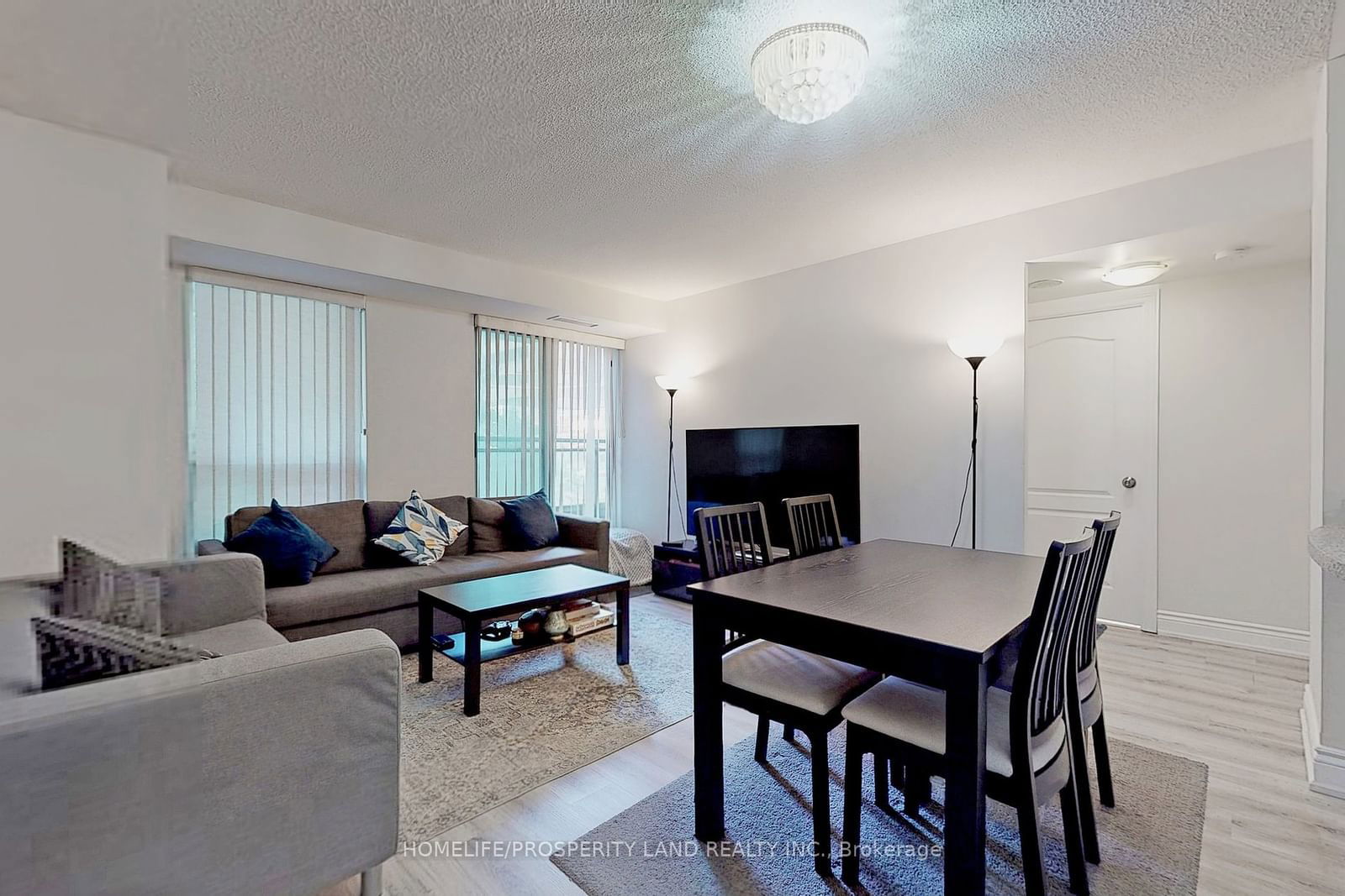 188 Doris Ave, unit 203 for rent - image #3