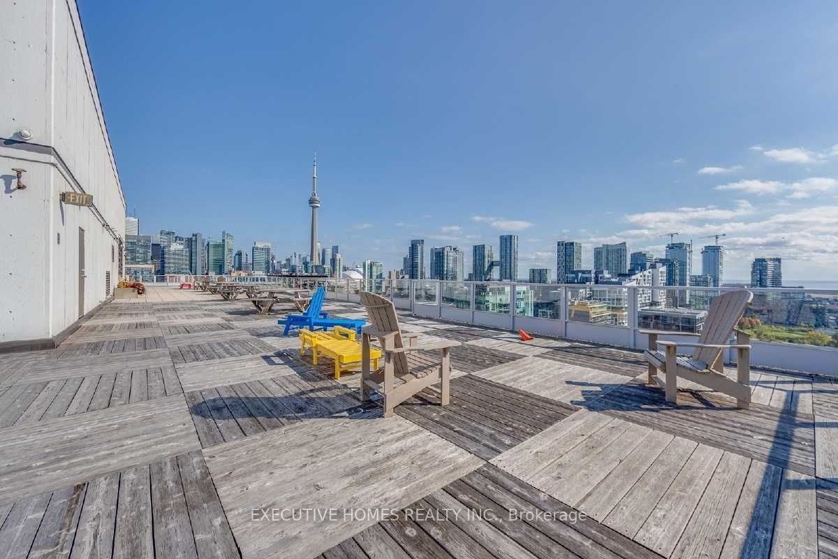 700 King St W, unit 1004 for rent - image #4