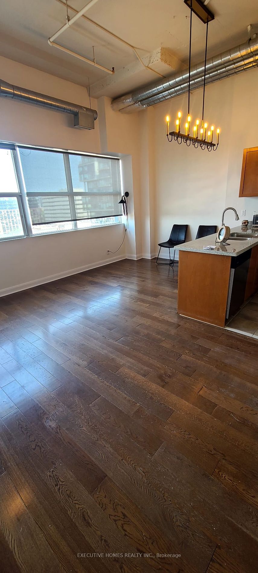 700 King St W, unit 1004 for rent - image #8