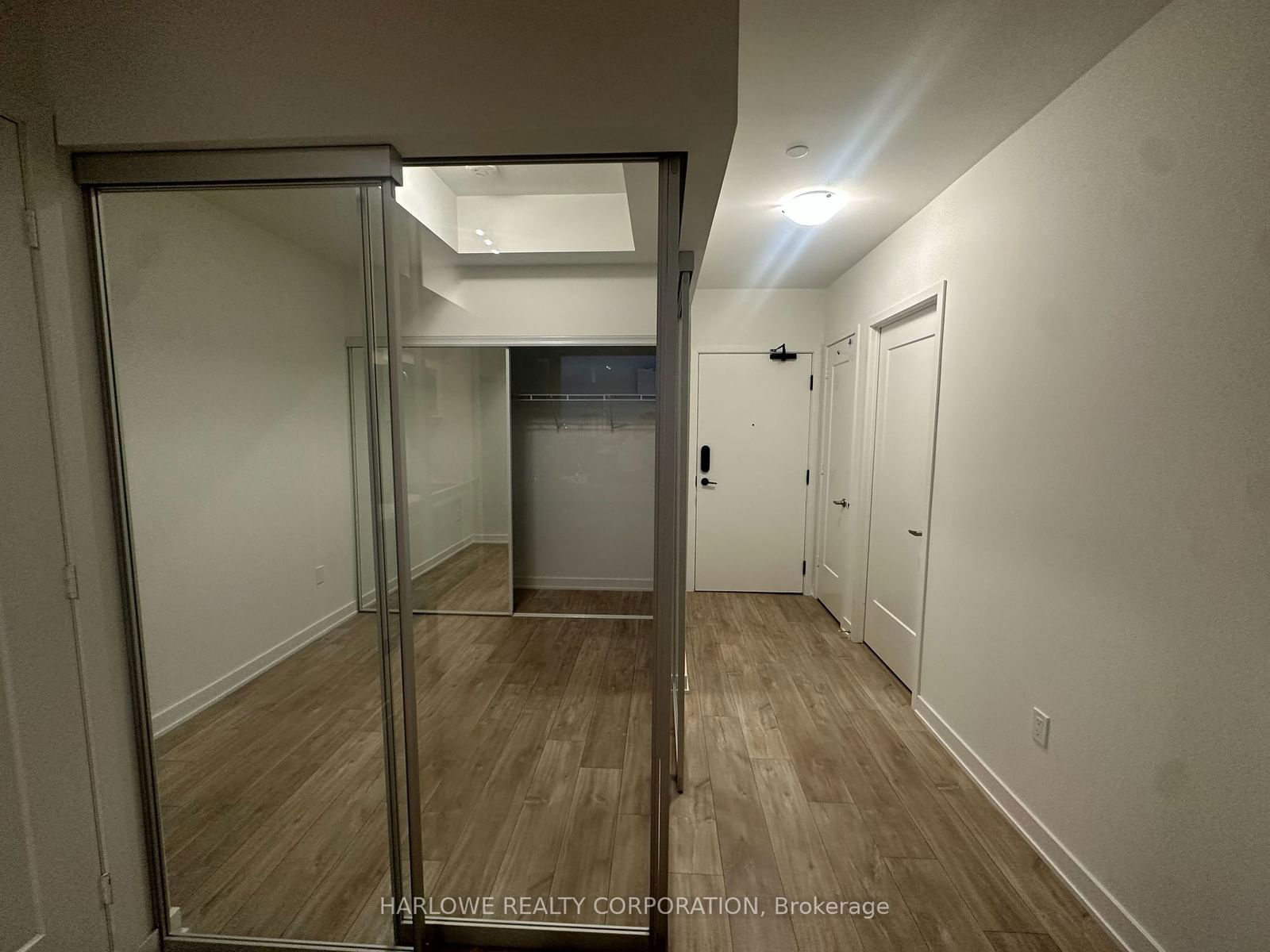 70 Princess St, unit 1711 E for rent