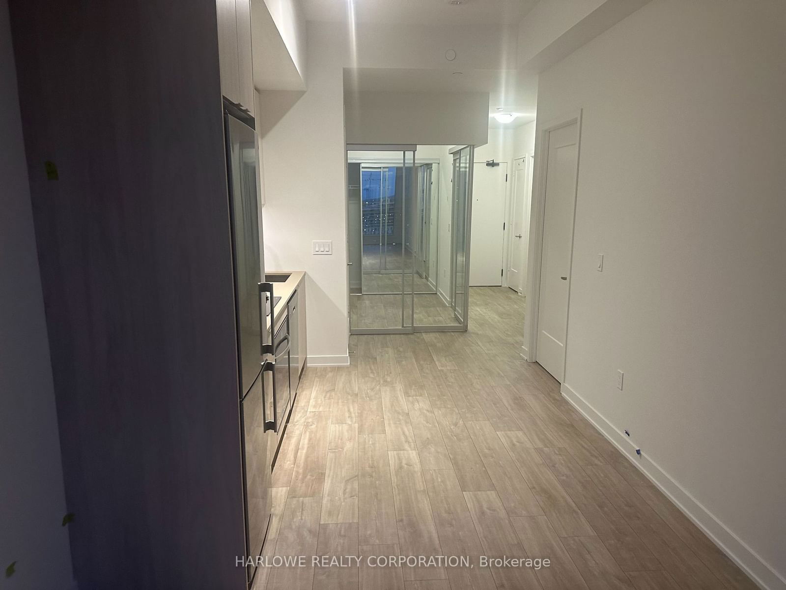 70 Princess St, unit 1711 E for rent