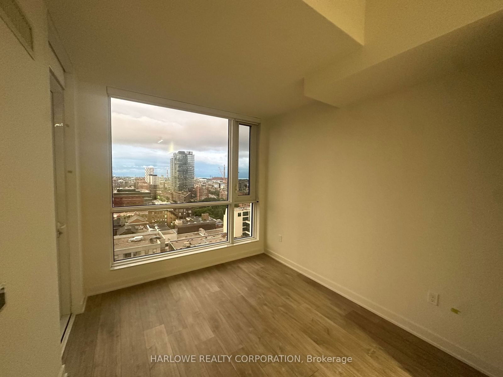 70 Princess St, unit 1711 E for rent - image #7