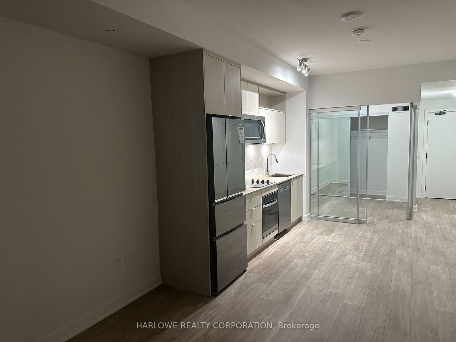 70 Princess St, unit 611 E for rent - image #10