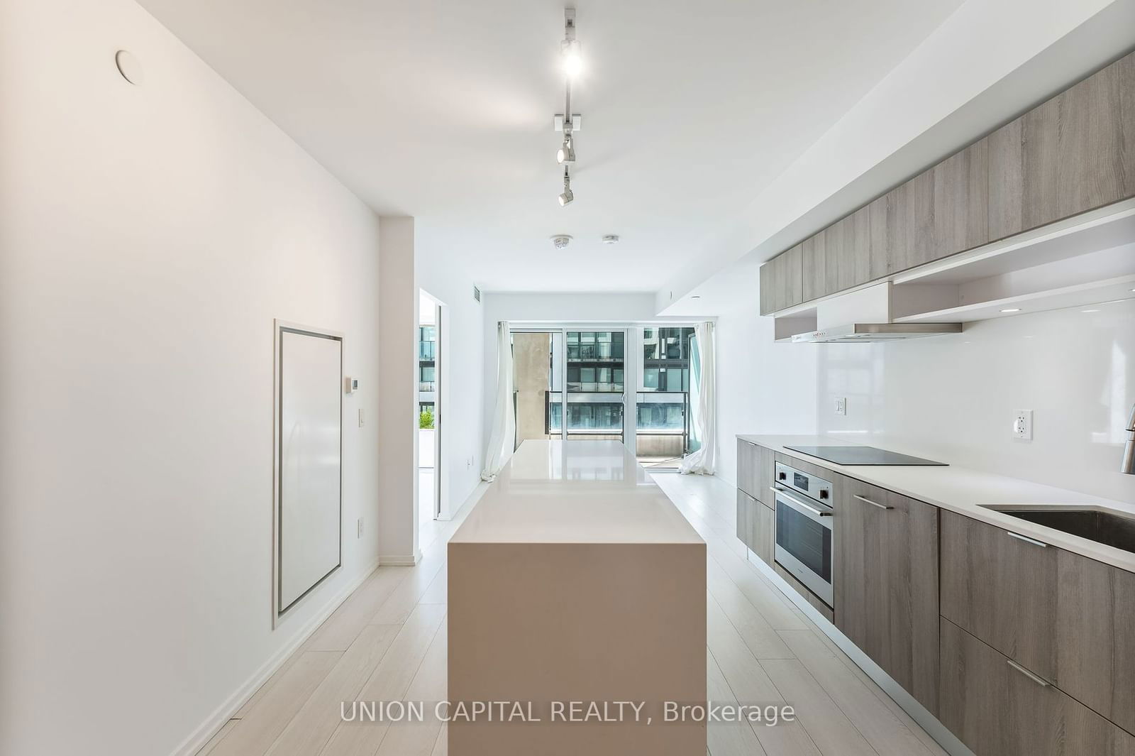 5 Soudan Ave, unit 803 for rent - image #6