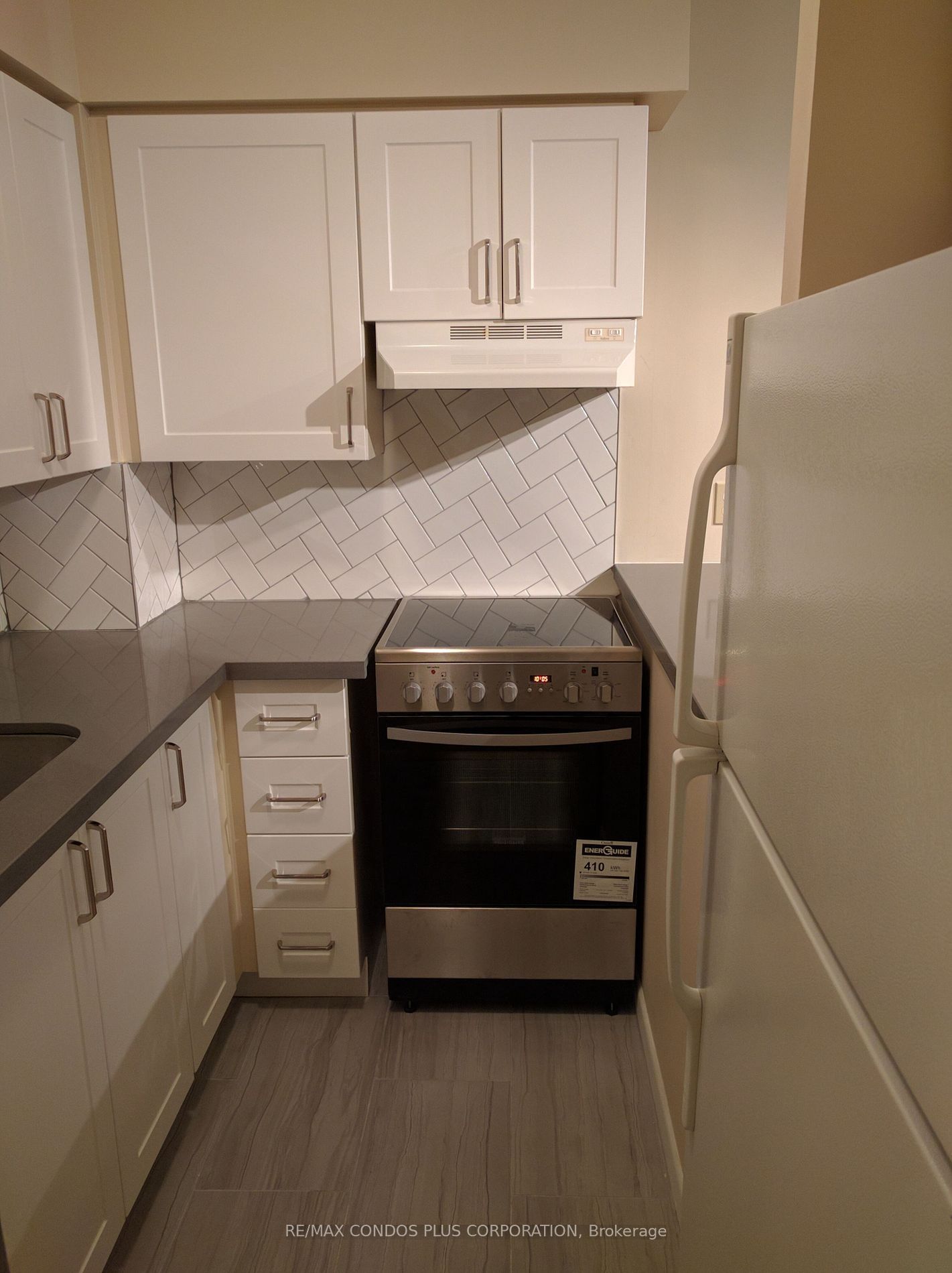 95 Prince Arthur Ave, unit 624 for rent