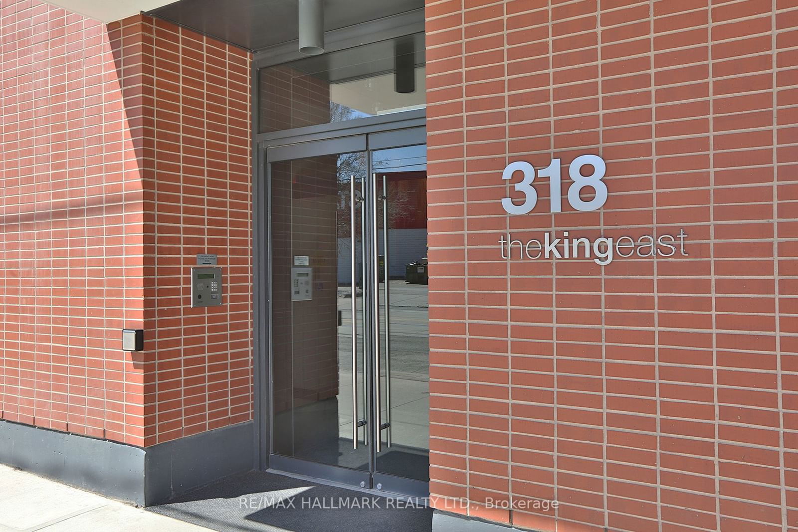 318 King St E, unit 1104 for sale - image #2