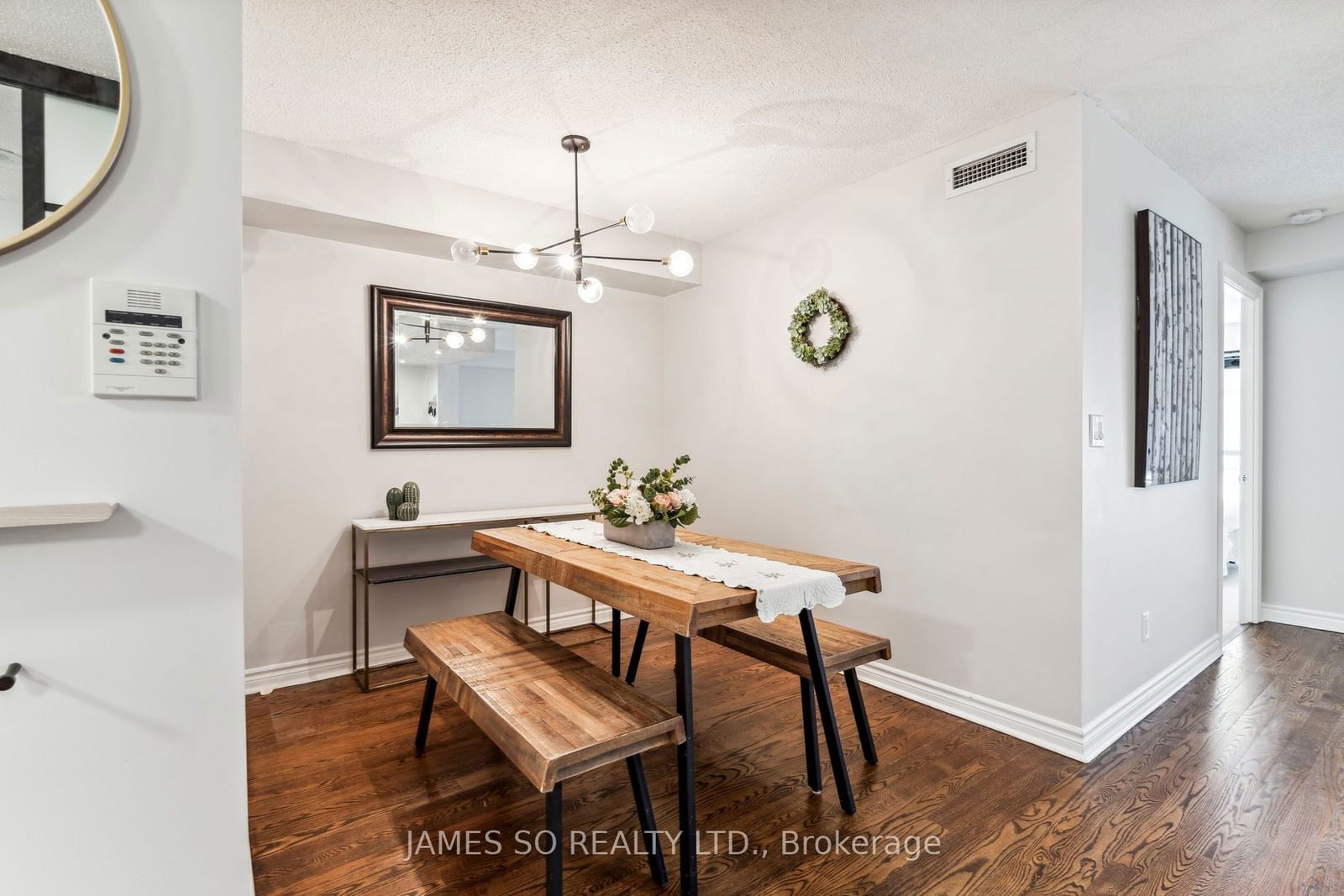 270 Wellington St W, unit 511 for sale - image #11