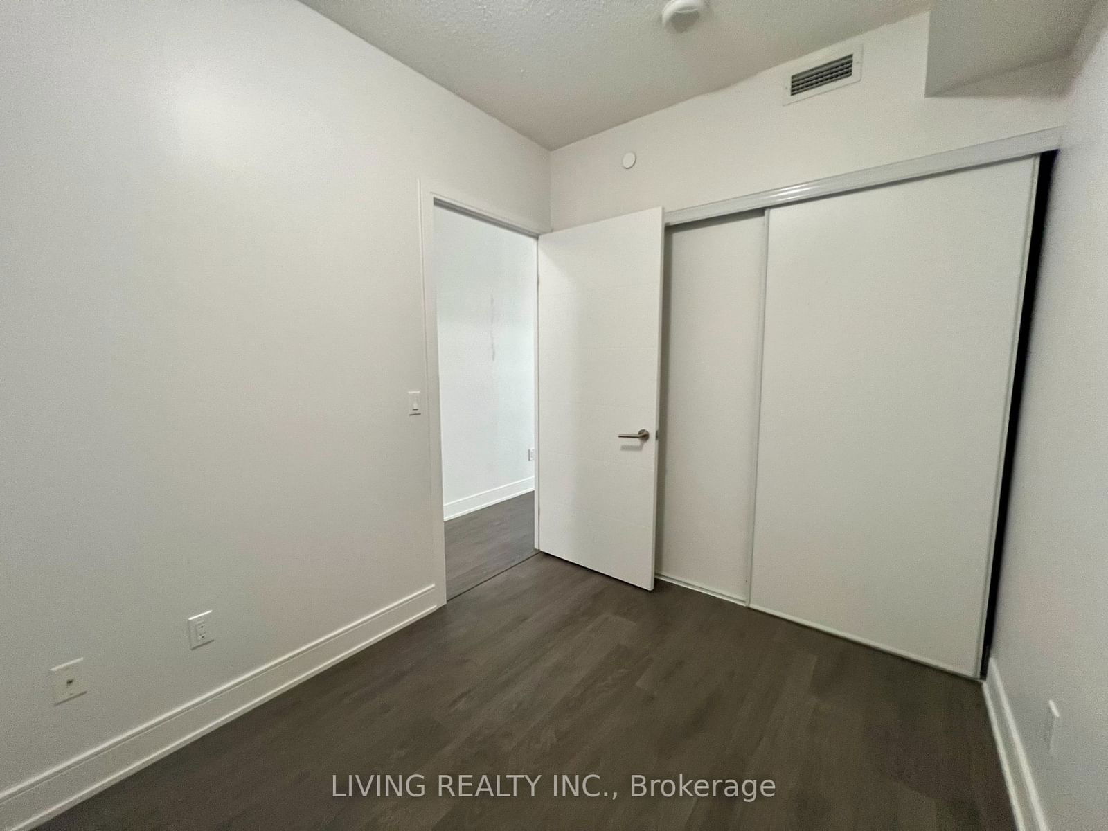 525 Adelaide St W, unit 809 for rent - image #8