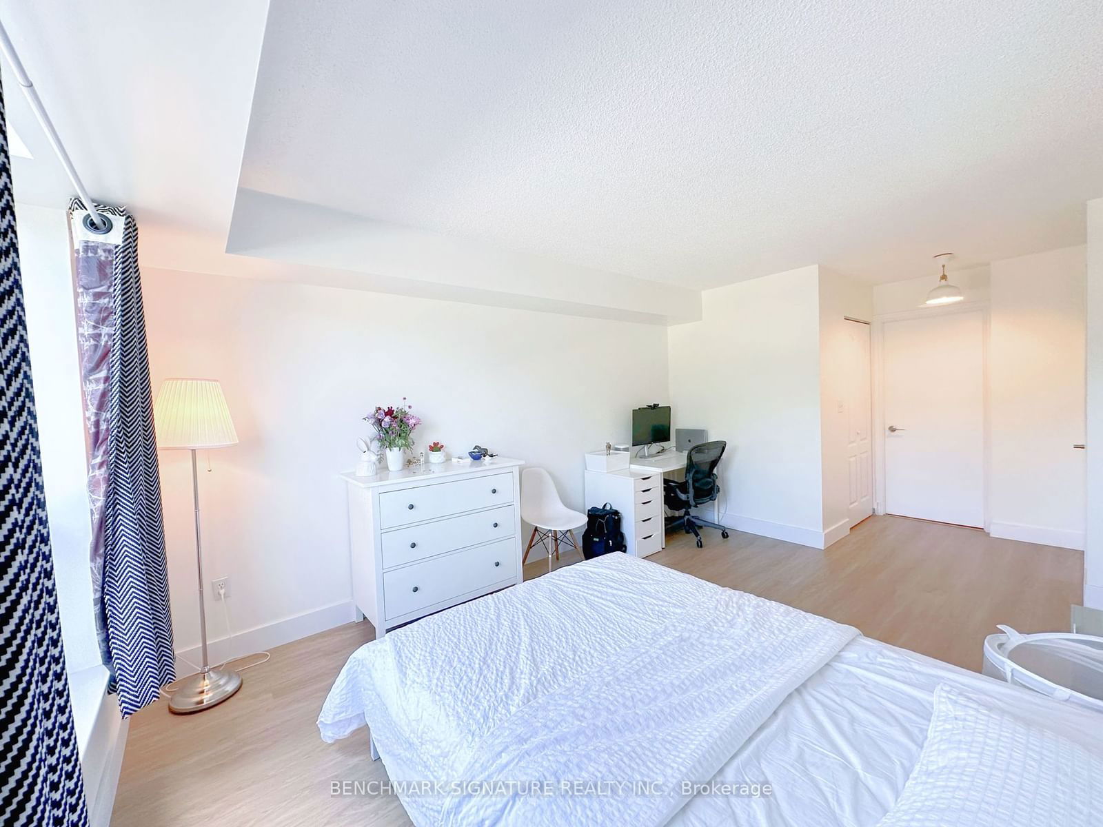 28 Pemberton Ave, unit 308 for sale - image #6