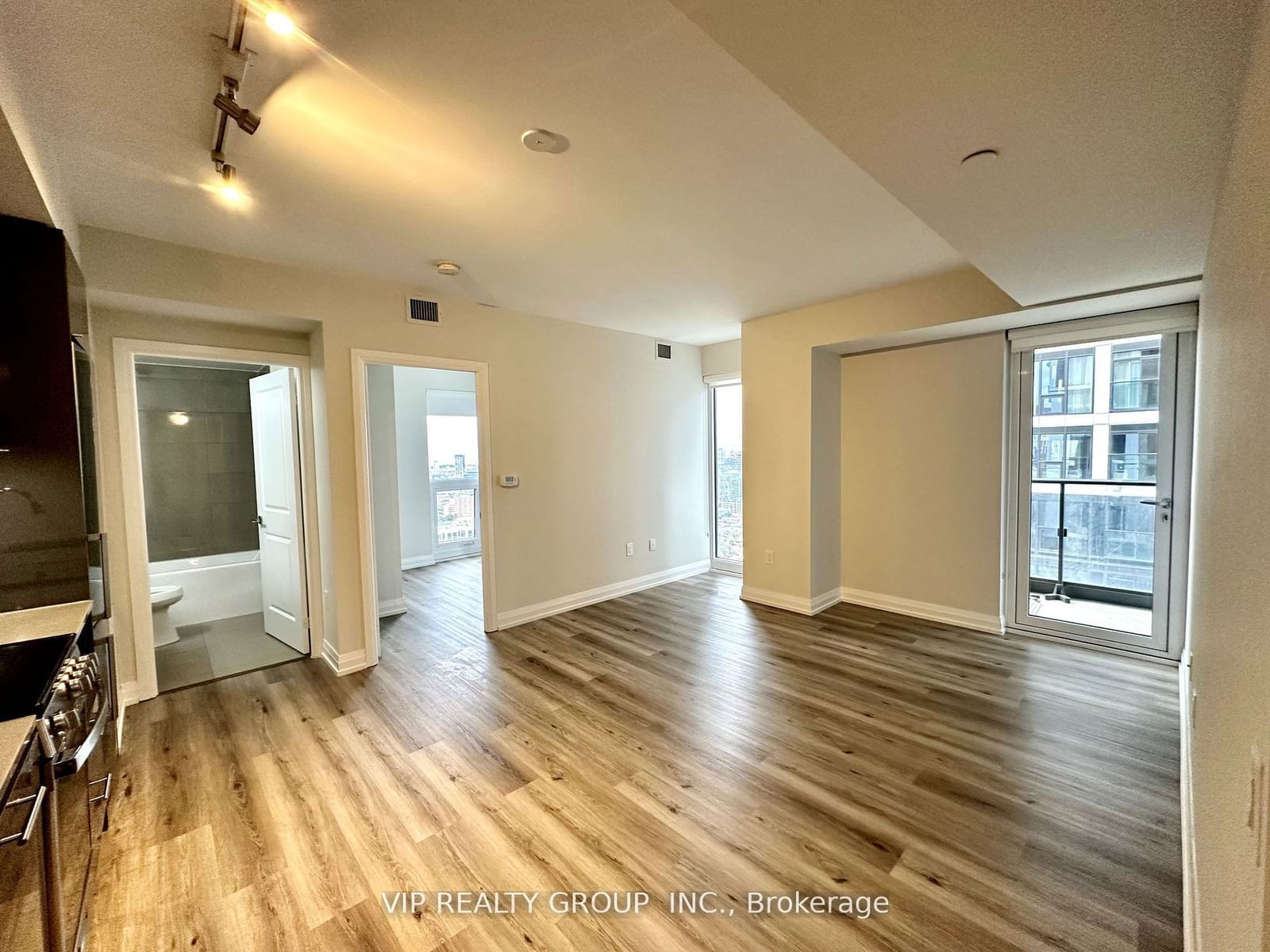 251 Jarvis St, unit 3203 for sale