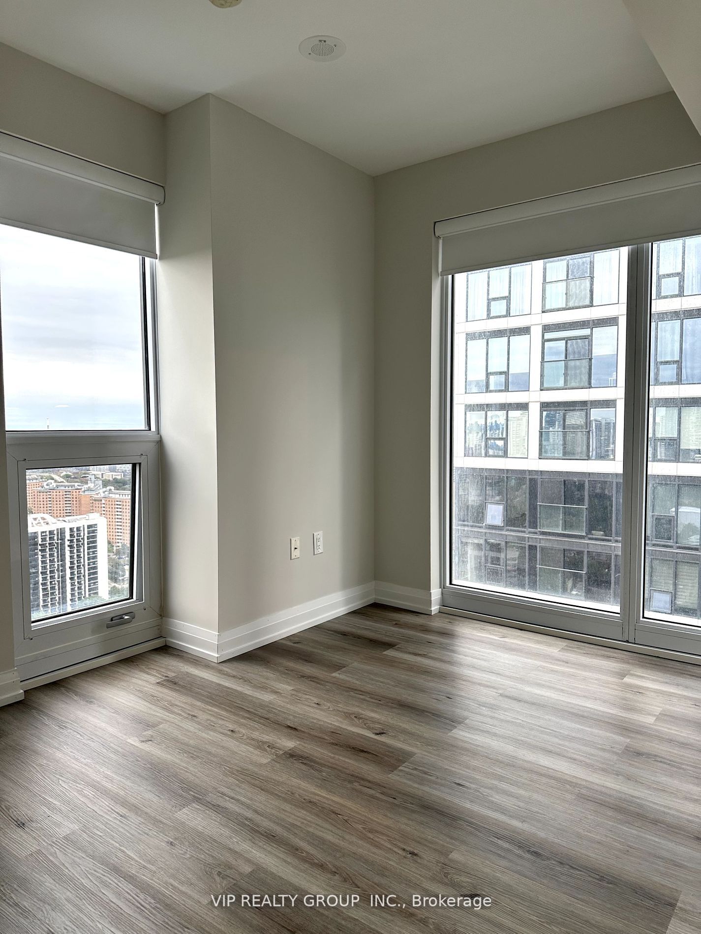 251 Jarvis St, unit 3203 for sale