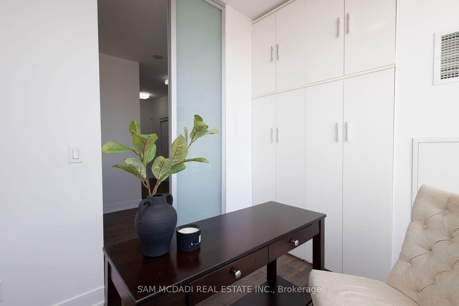 68 Merton St, unit 1107 for sale - image #11