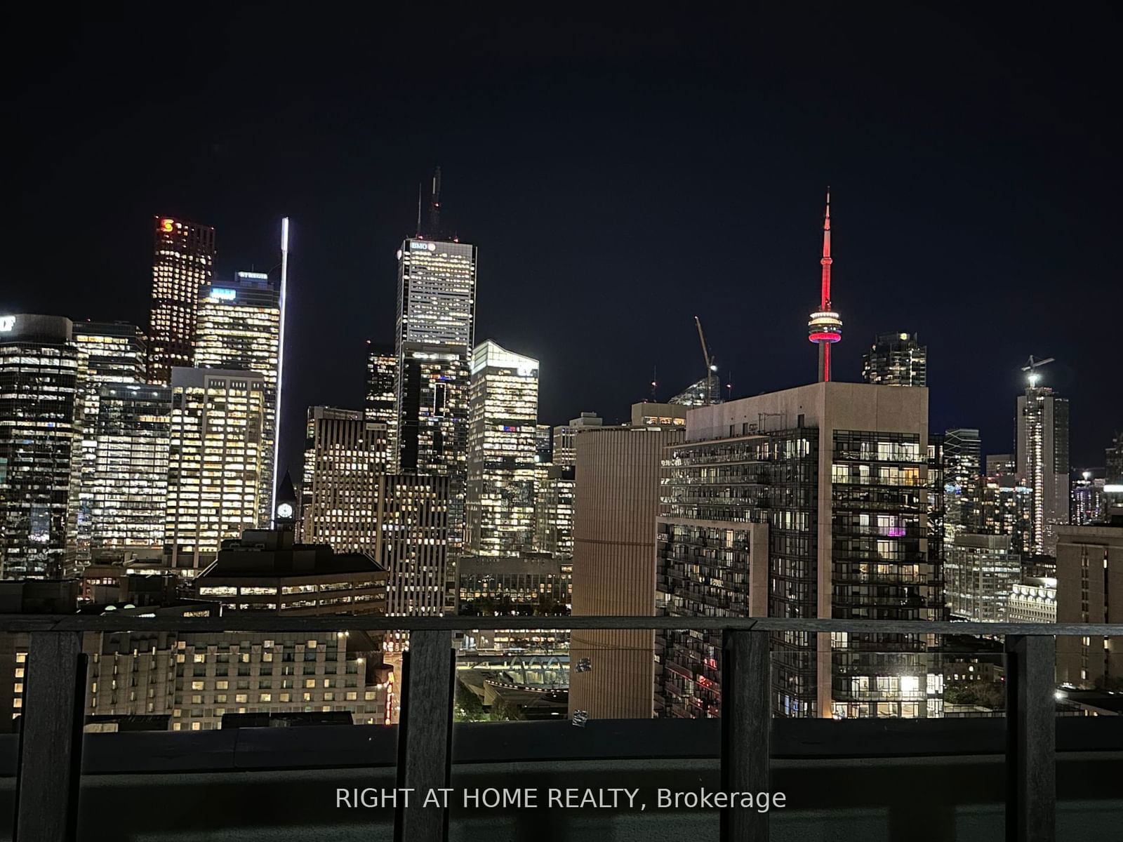 633 Bay St, unit PH15 for rent