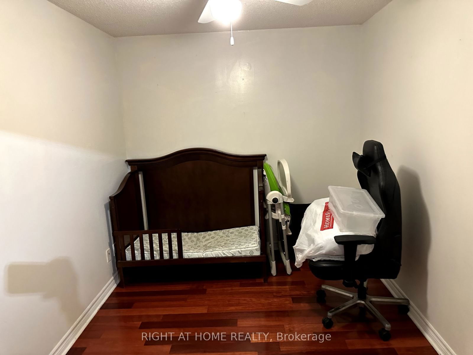 633 Bay St, unit PH15 for rent