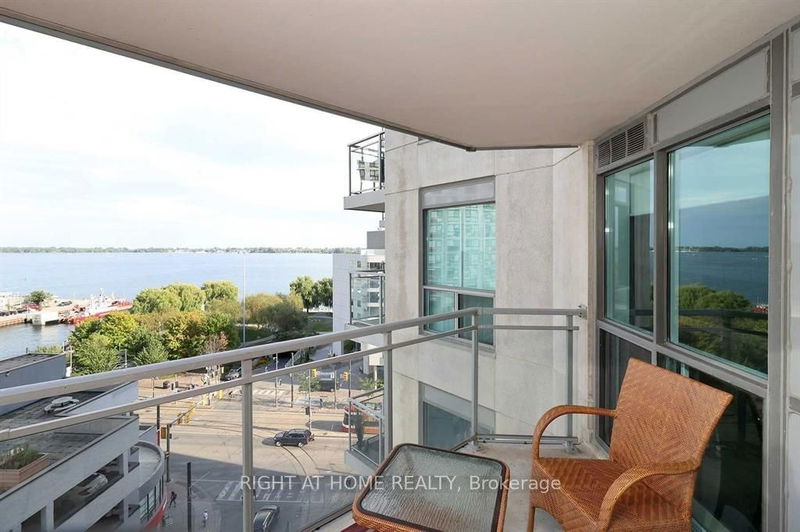 410 Queens Quay W, unit 910 for rent - image #1