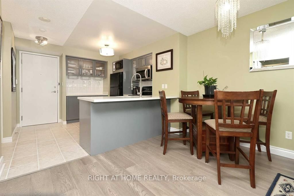 410 Queens Quay W, unit 910 for rent - image #8