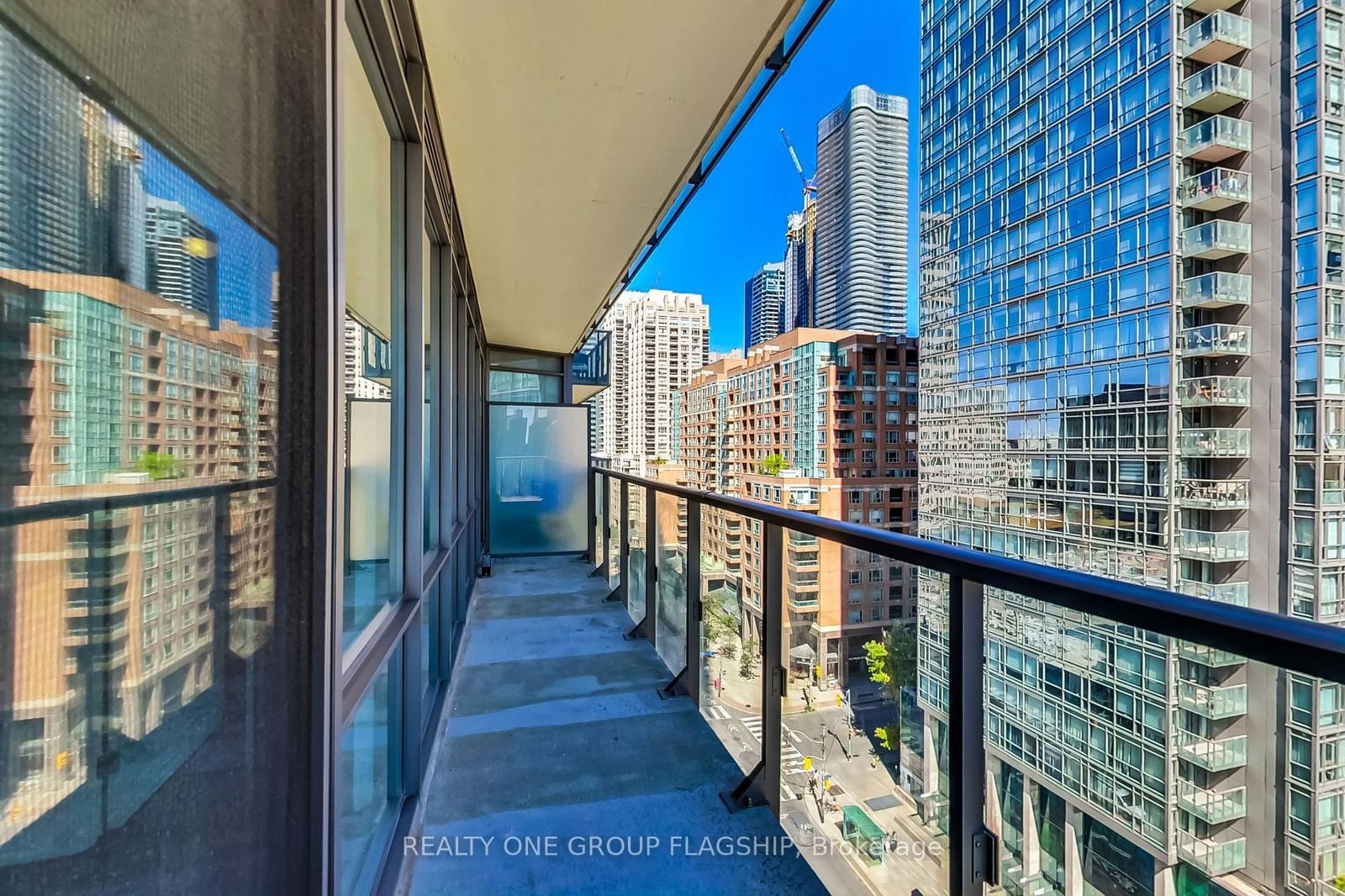 832 Bay St, unit 1008 for rent - image #28