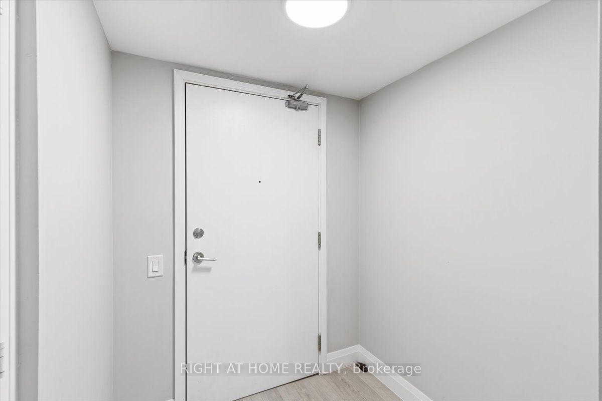 181 Dundas St E, unit 5003 for sale - image #3