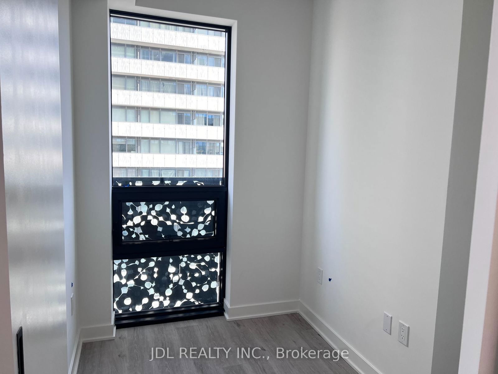 55 Charles St E, unit 4009 for rent