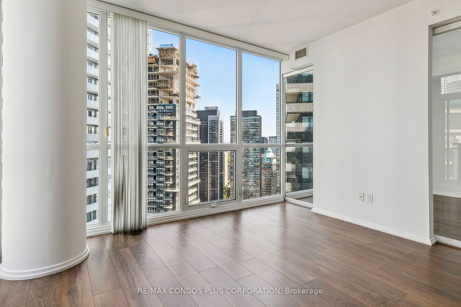 45 Charles St E, unit 3809 for rent - image #9