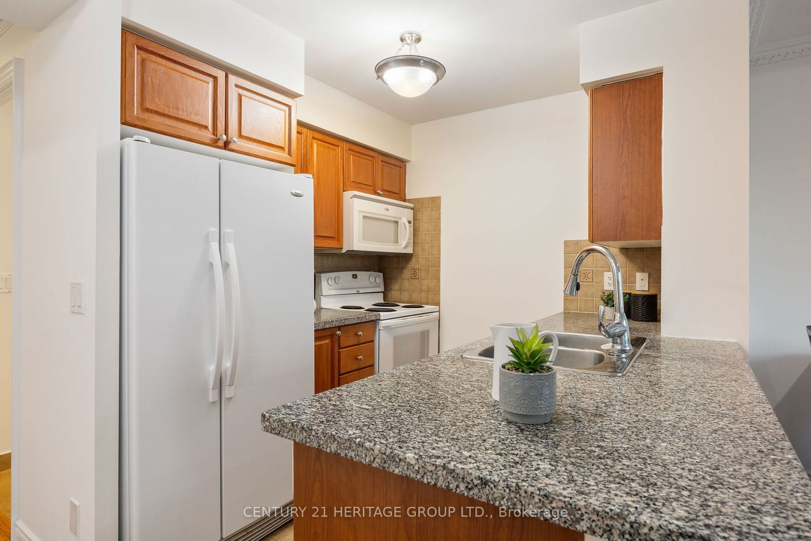 15 Greenview Ave, unit 1302 for sale - image #12