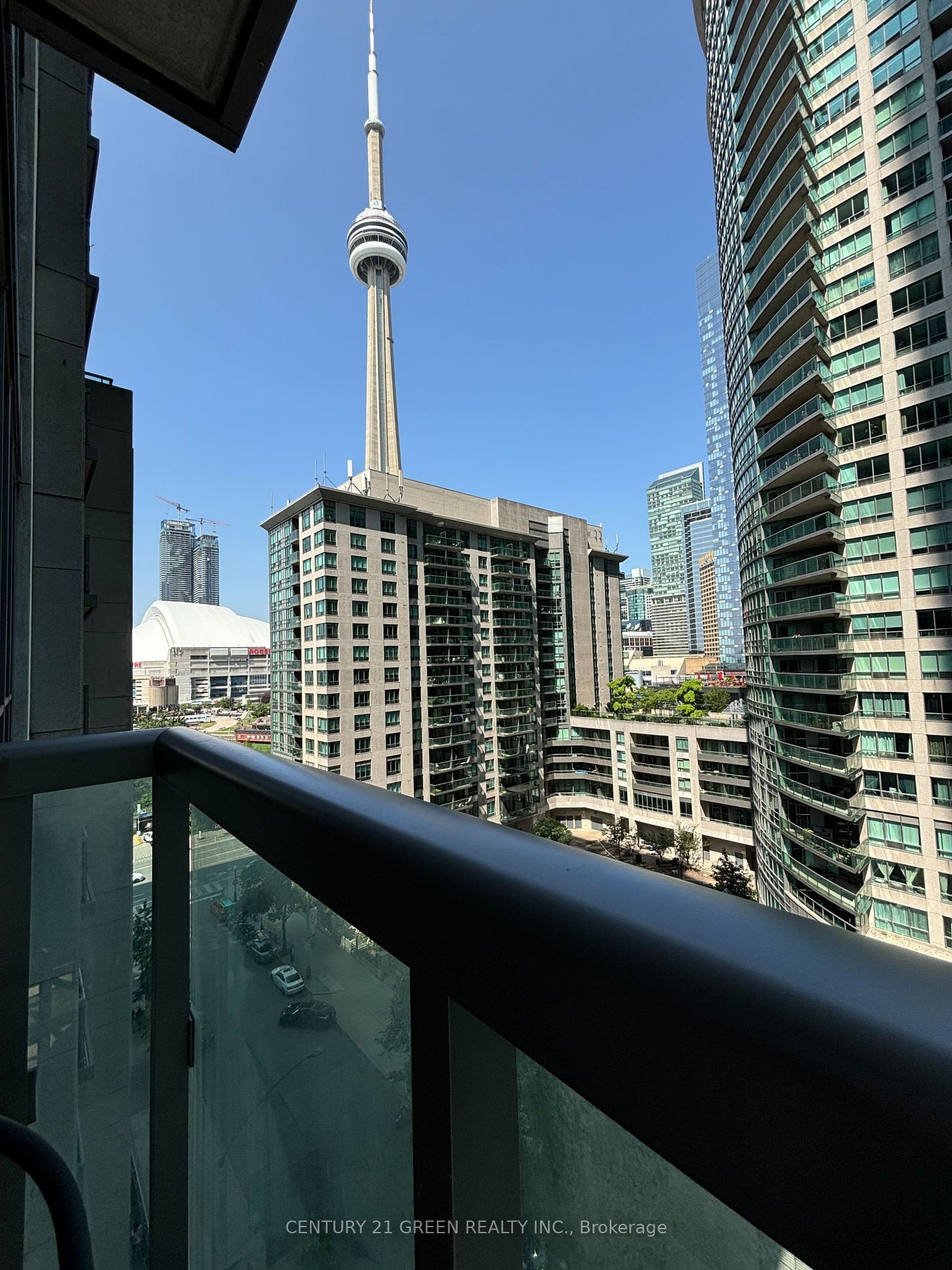 19 Grand Trunk Cres, unit 1106 for rent