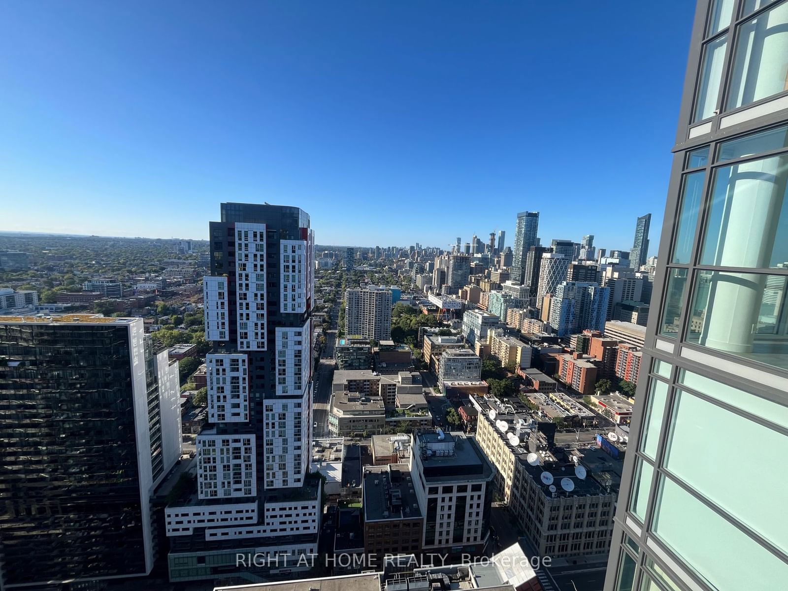 290 Adelaide St W, unit 3904 for sale - image #20