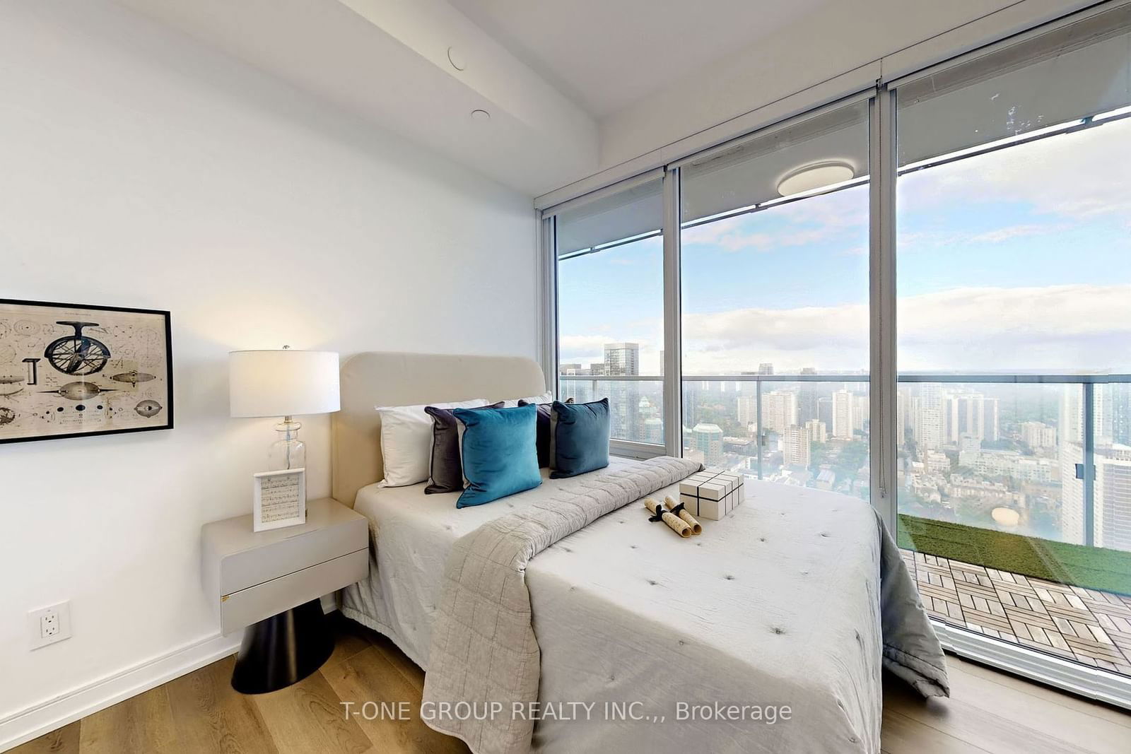 3 Gloucester St, unit 4902 for sale