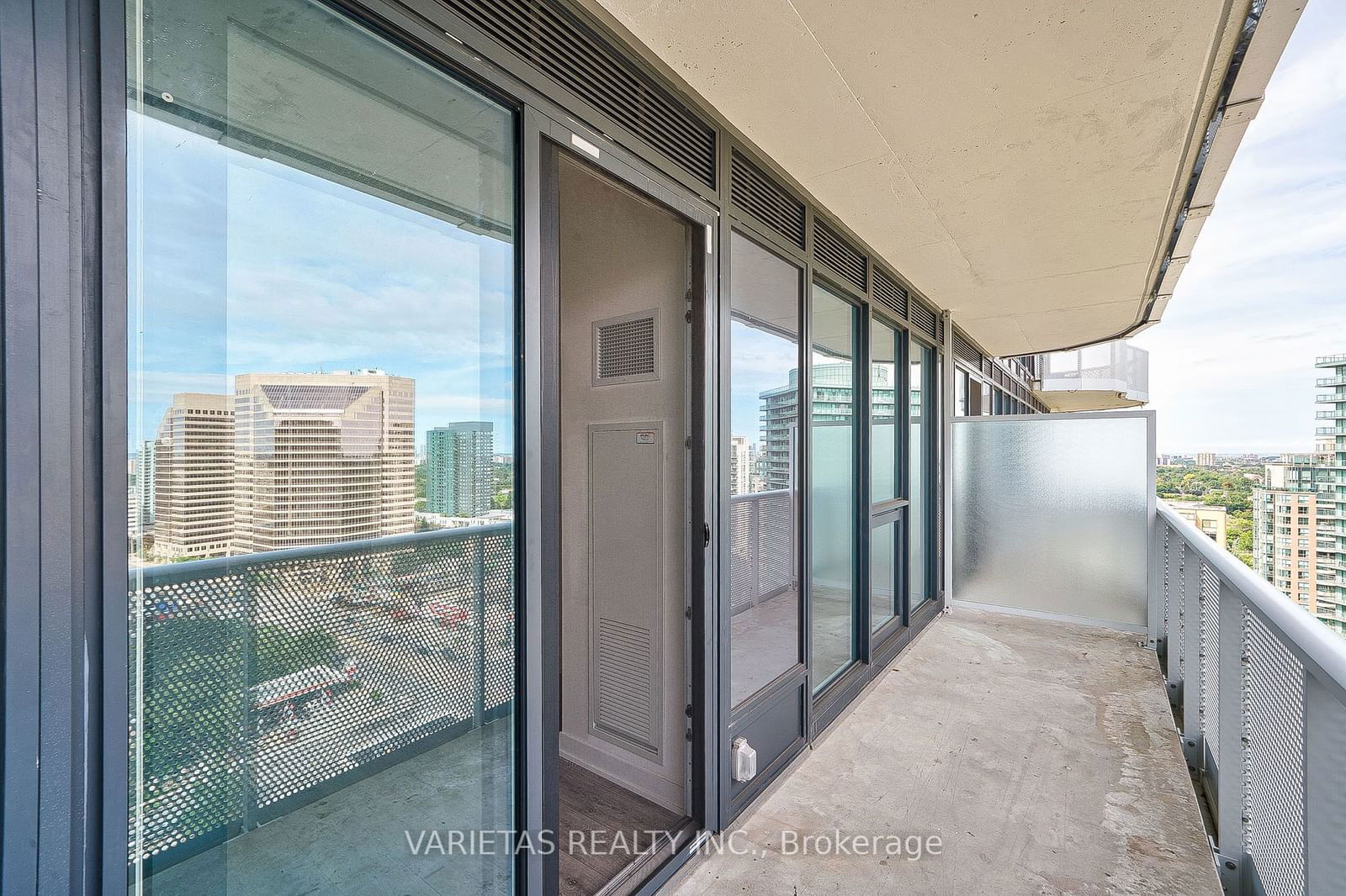 15 Holmes Ave, unit 1906 for sale - image #31