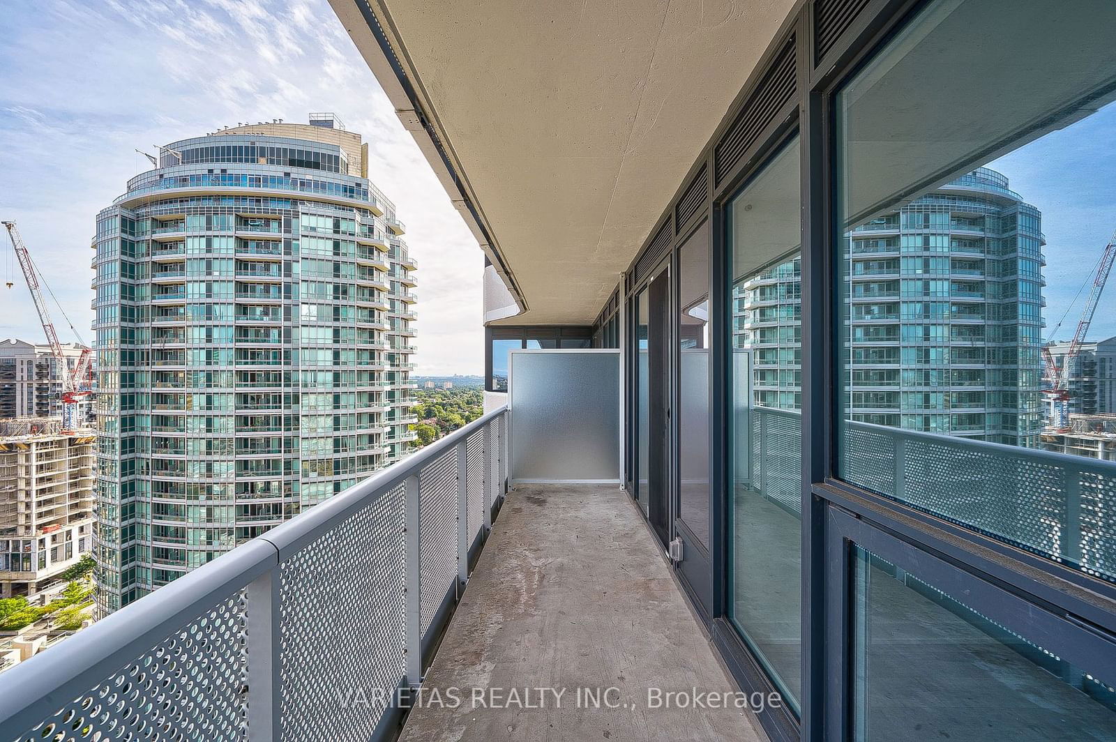 15 Holmes Ave, unit 1906 for sale