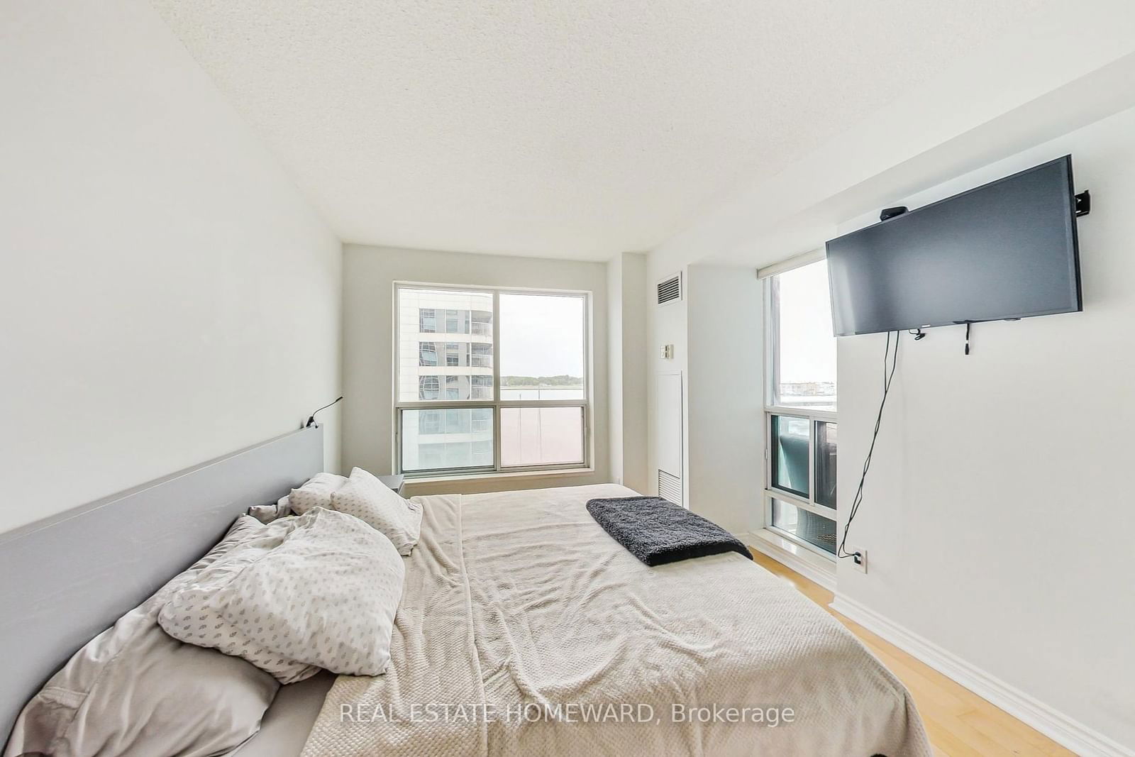 410 Queens Quay W, unit 616 for sale