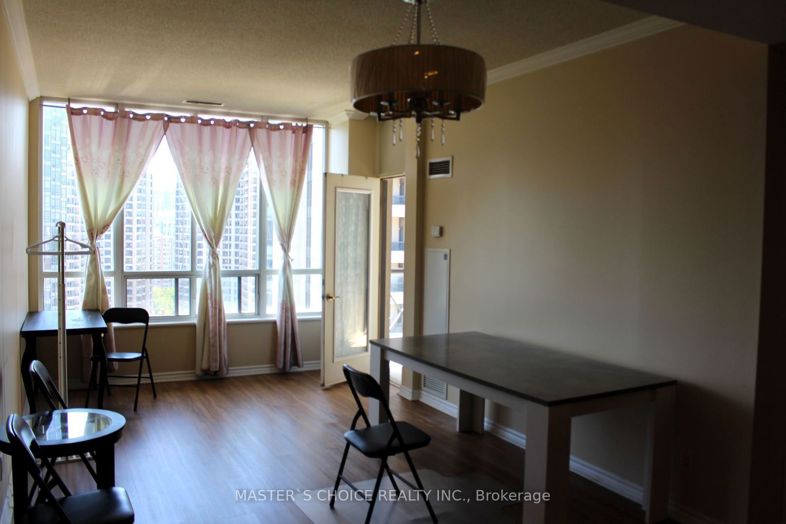 28 Byng Ave, unit UP6 for rent - image #2