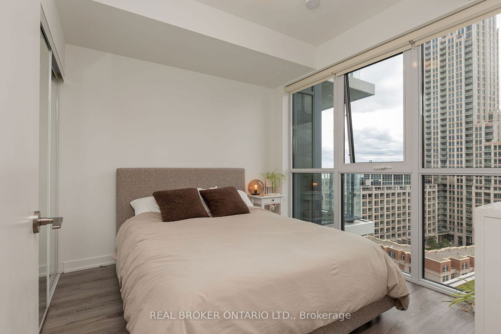 38 Iannuzzi St, unit 1513 for rent - image #12