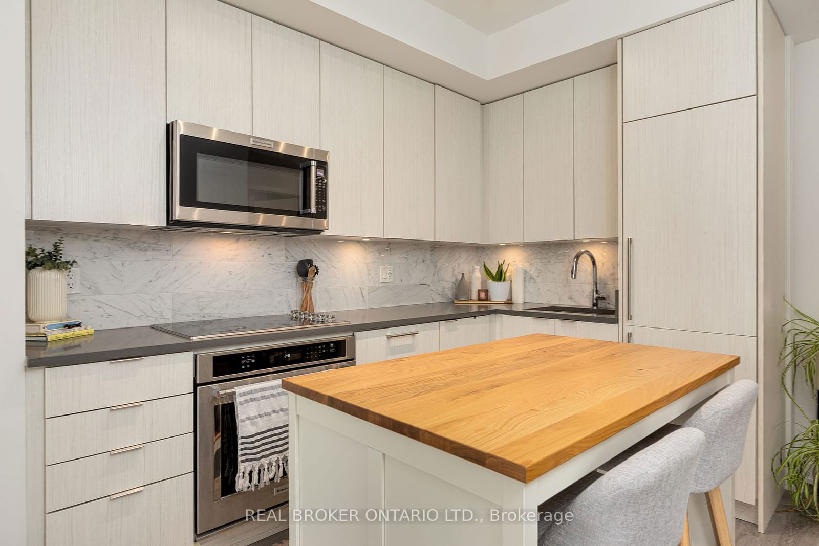 38 Iannuzzi St, unit 1513 for rent - image #5