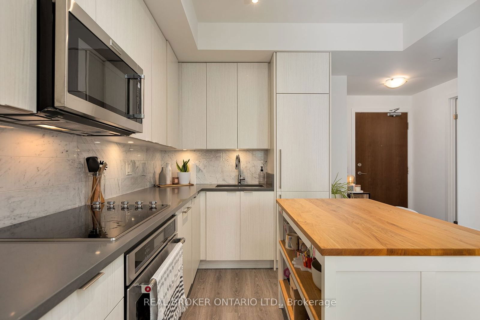 38 Iannuzzi St, unit 1513 for rent - image #6