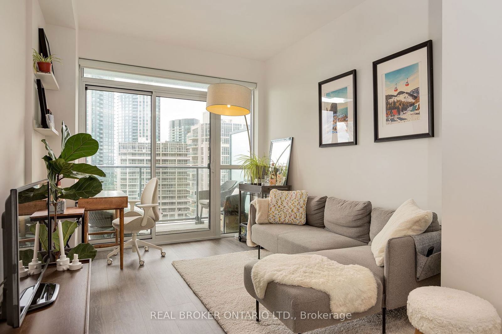 38 Iannuzzi St, unit 1513 for rent - image #8