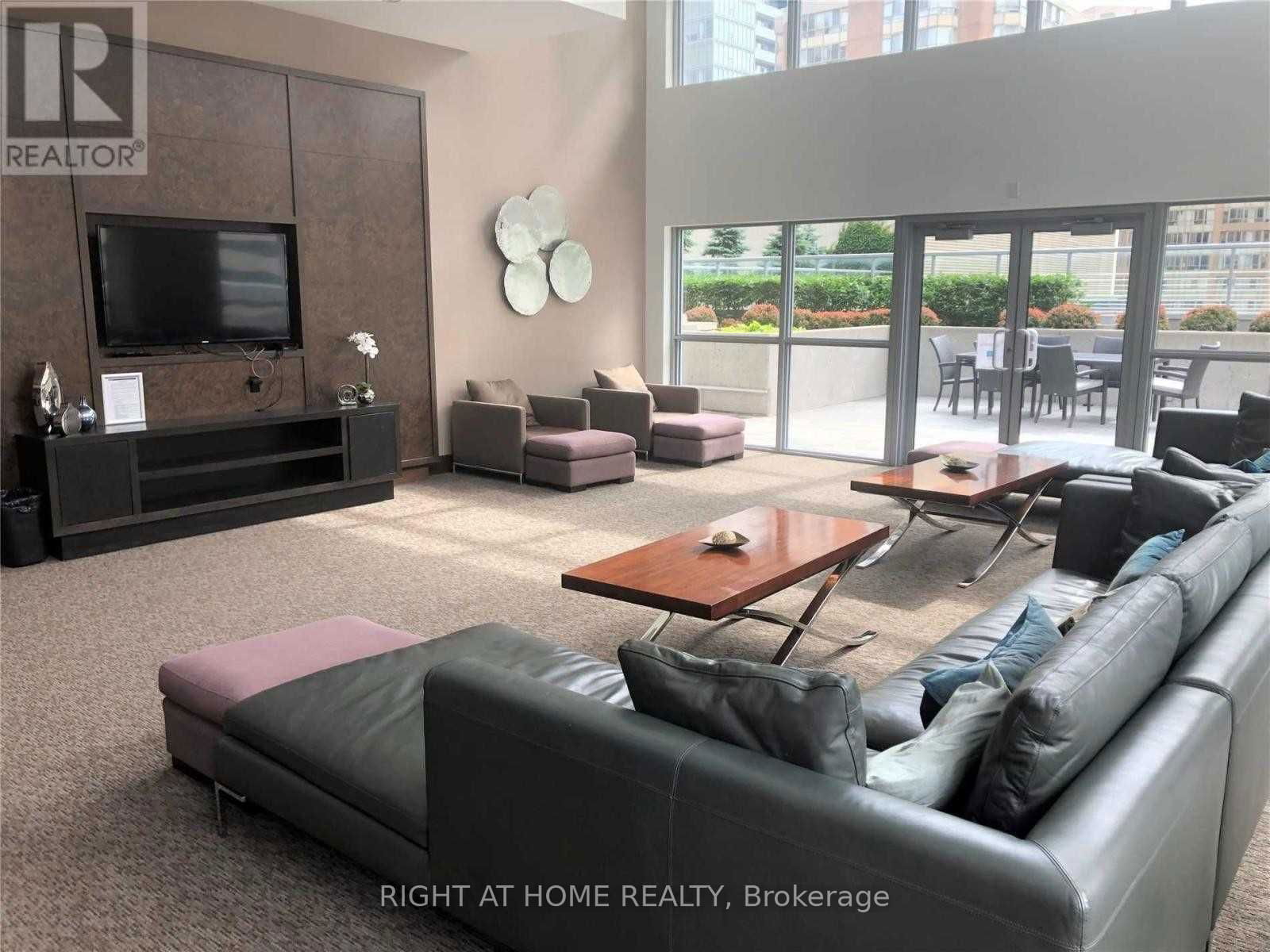 386 Yonge St, unit 3316 for sale - image #30