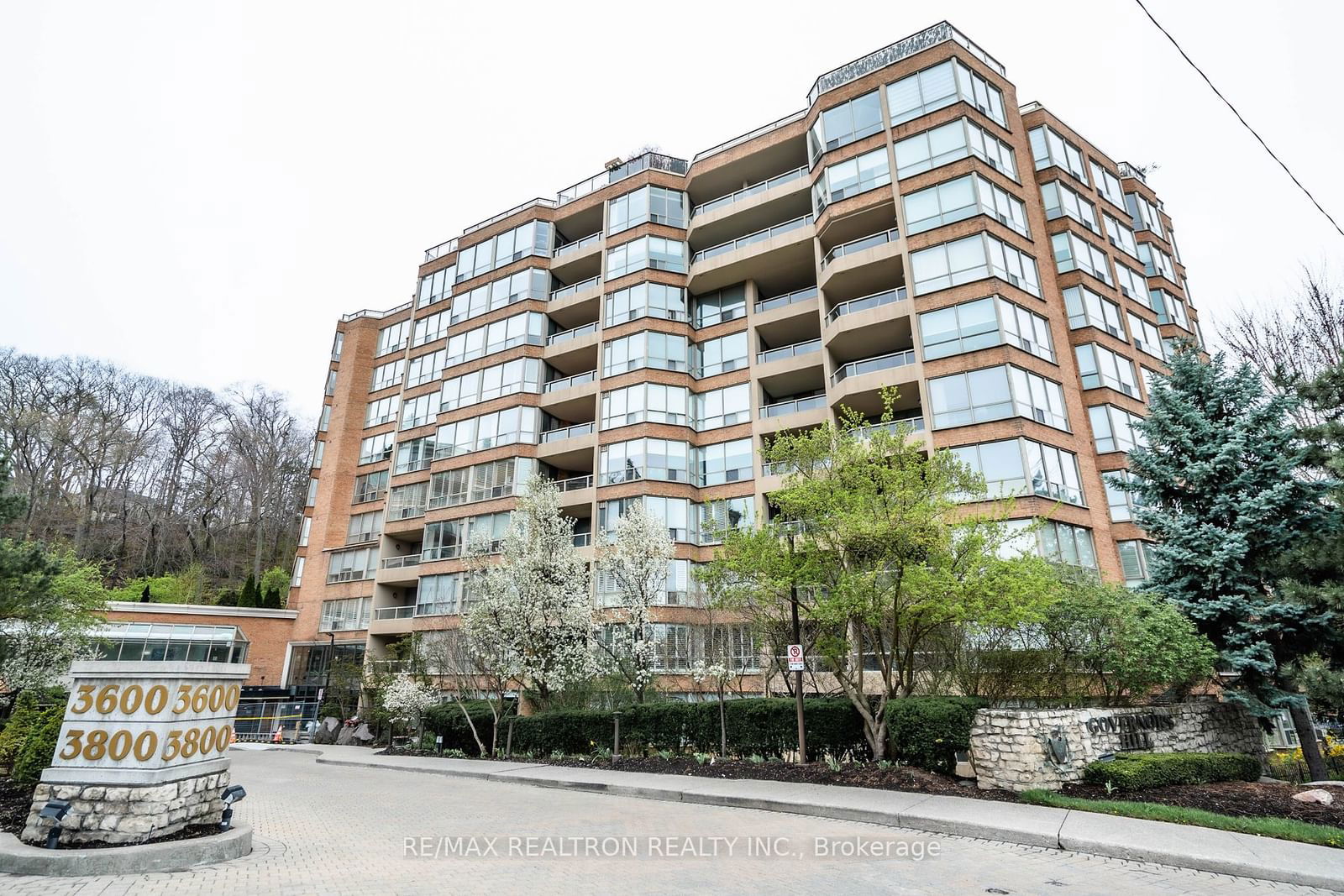 3800 Yonge St, unit 420 for sale