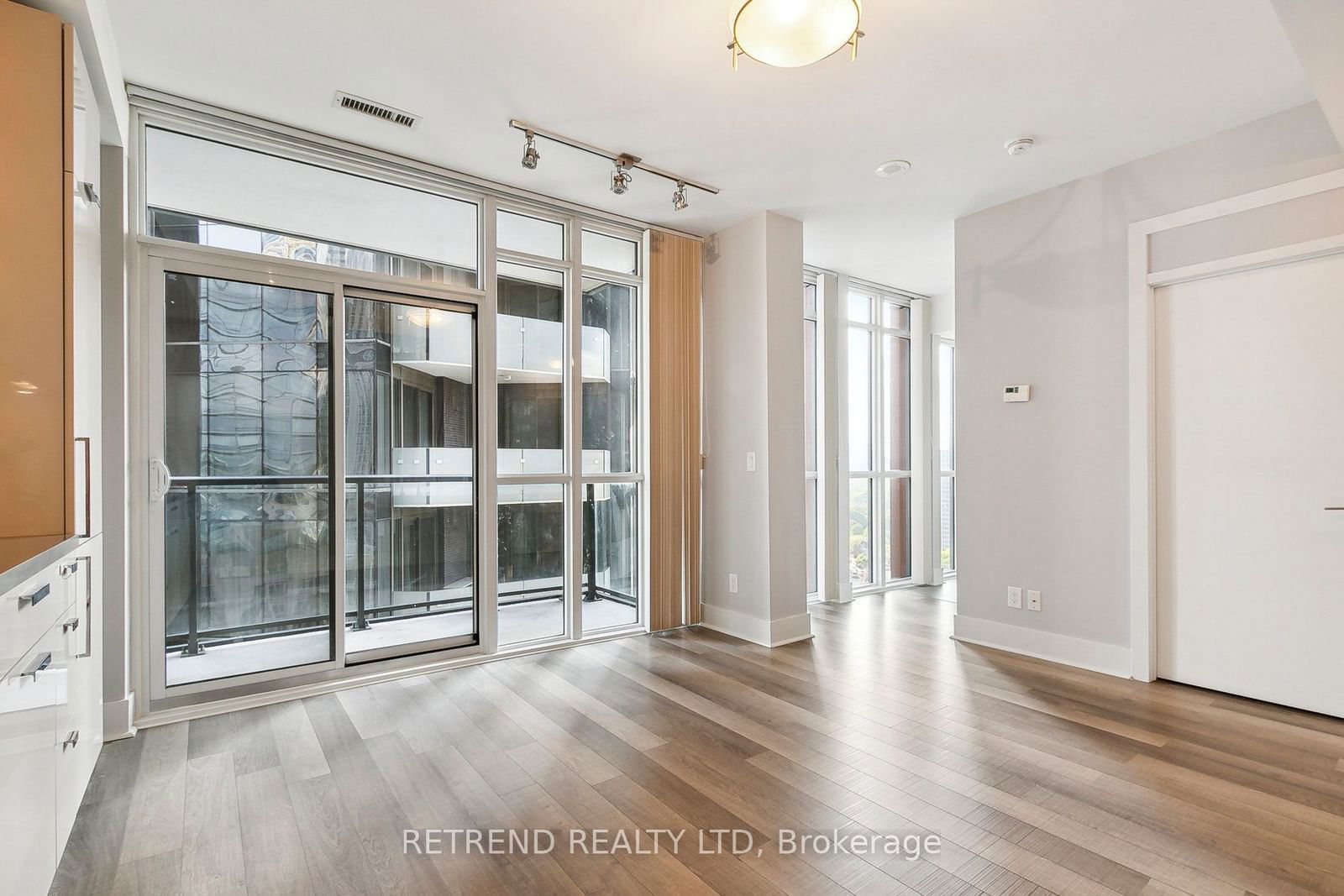 32 Davenport Rd, unit 1901 for sale - image #8