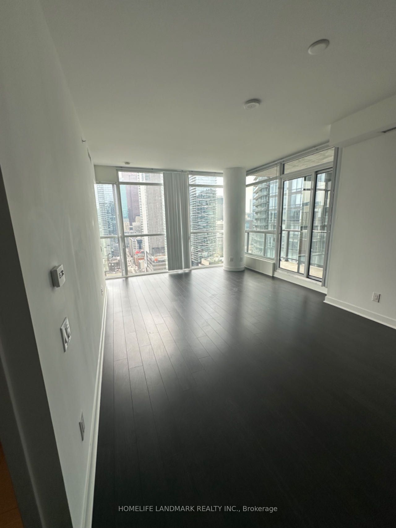 290 Adelaide St W, unit 2410 for rent - image #9