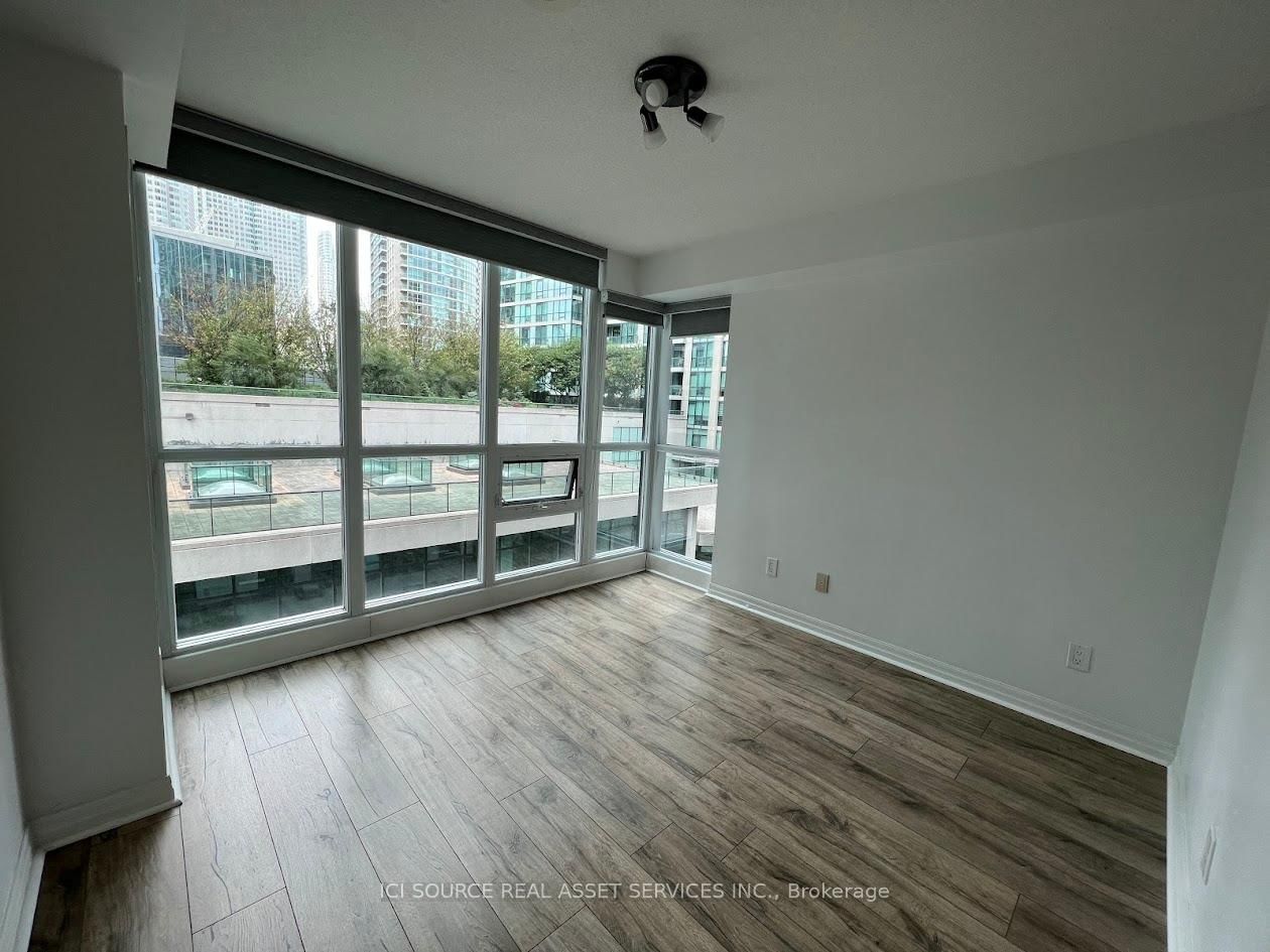 12 Yonge St, unit 510 for rent - image #10