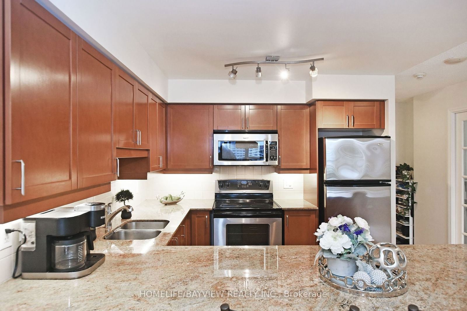 736 Spadina Ave, unit 1207 for sale