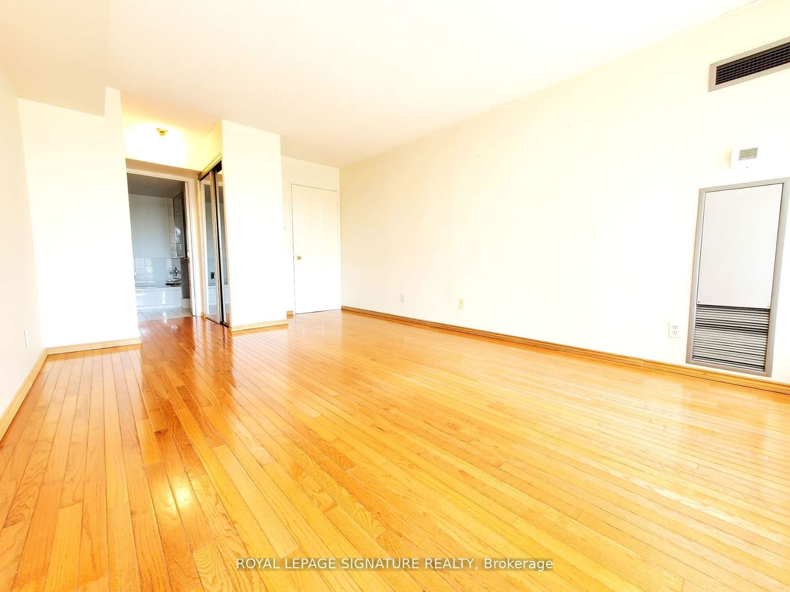 1121 Steeles Ave W, unit 212 for rent - image #13