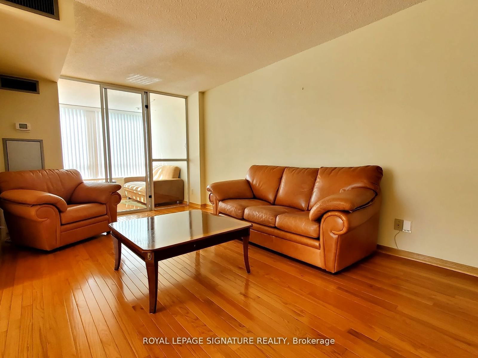 1121 Steeles Ave W, unit 212 for rent - image #27