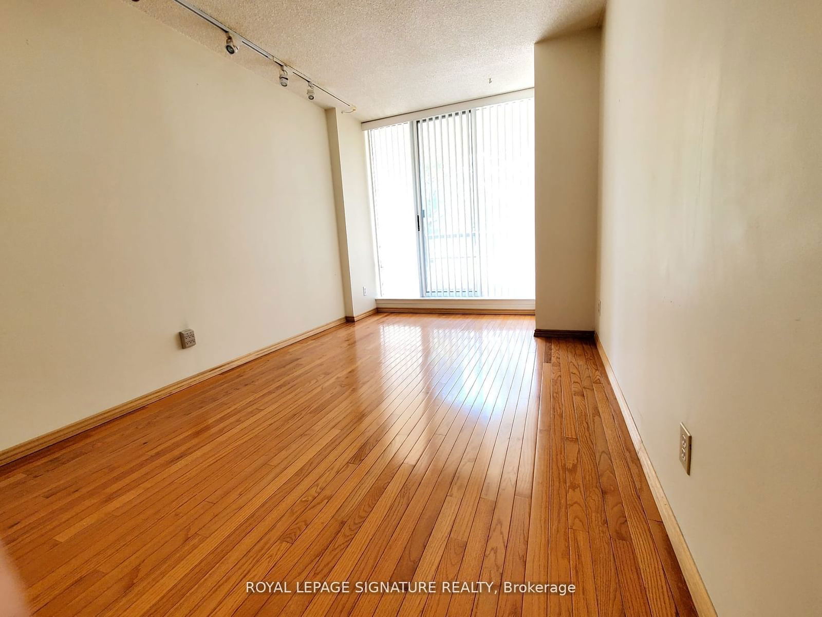 1121 Steeles Ave W, unit 212 for rent - image #29